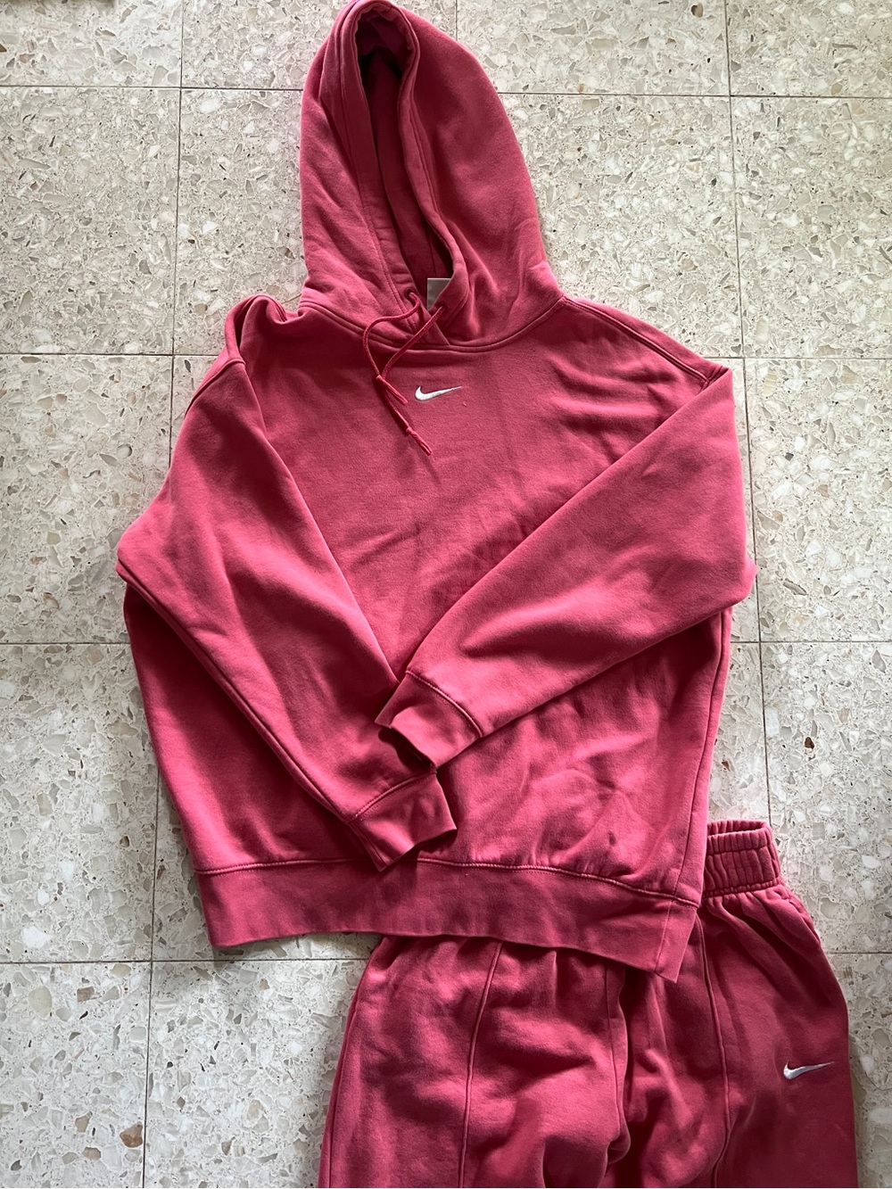 Nike Women’s Dusty Rose Sweat Set